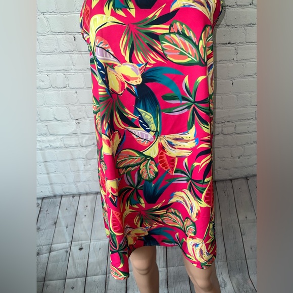 Pink, Yellow & Green sleeveless blouse with gold chain link size XS - Picture 3 of 10